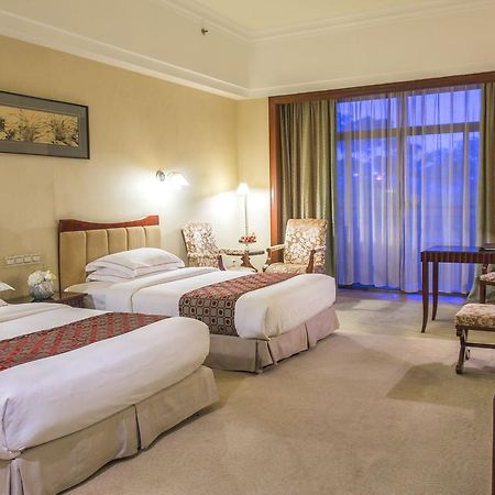 ג'יאנגמן Phoenix Hotel Wuyi מראה חיצוני תמונה
