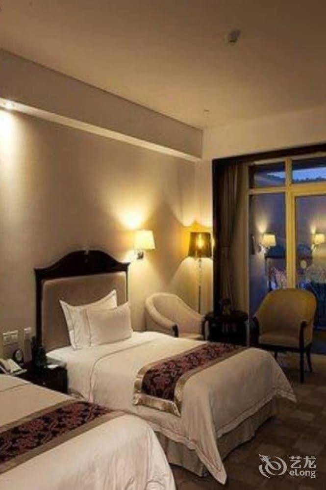 ג'יאנגמן Phoenix Hotel Wuyi מראה חיצוני תמונה