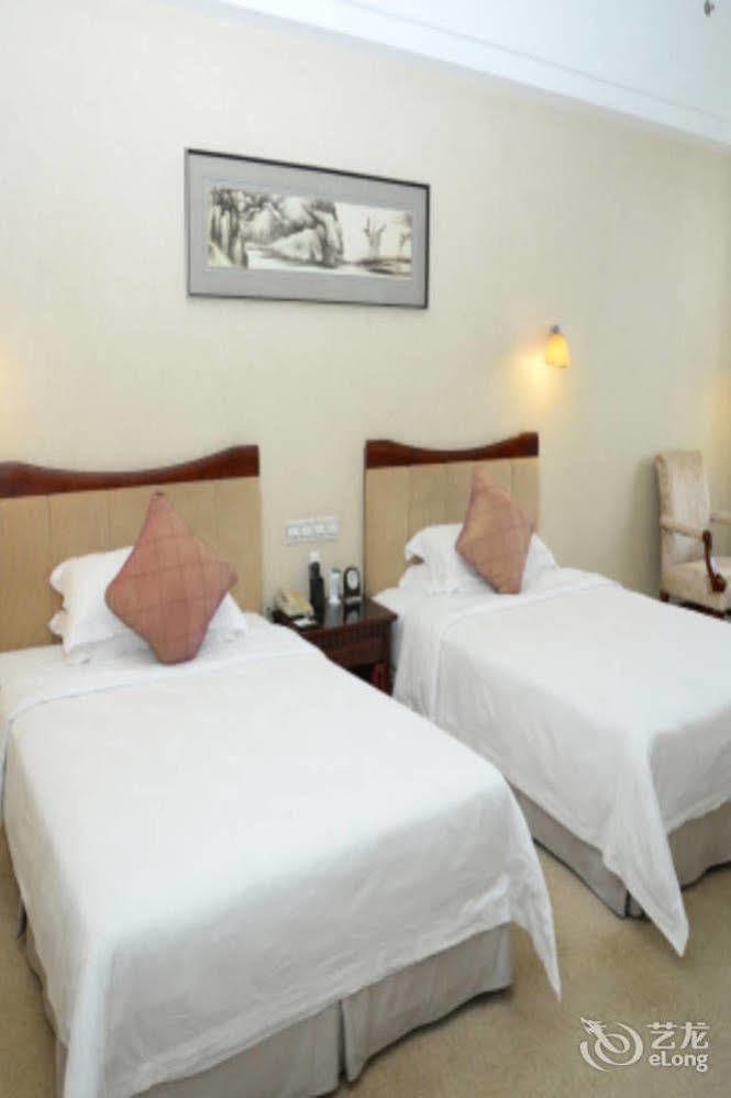 ג'יאנגמן Phoenix Hotel Wuyi מראה חיצוני תמונה